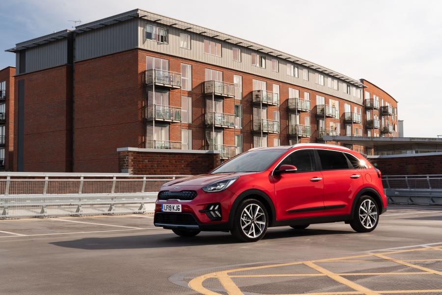  Kia Niro EcoHybrid (DE) 2019 года  (UK) (фото 25 из 40)